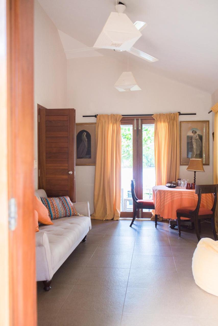 Homestay The River House