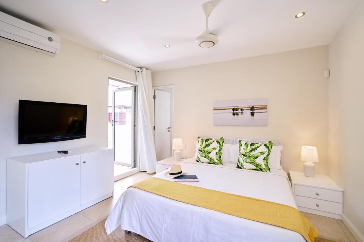 Bon Azur Beachfront & Penthouses With Lov Apartment *