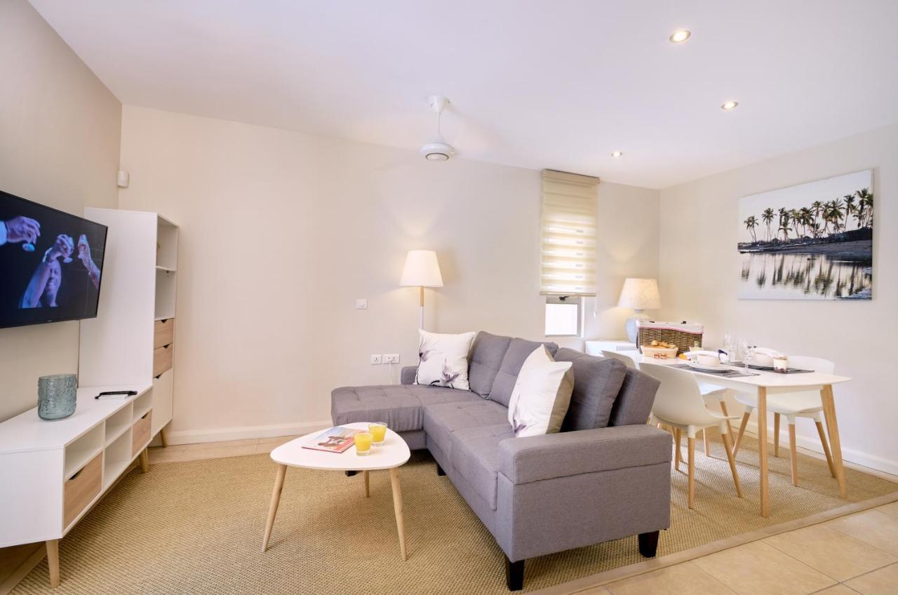 Apartamento Bon Azur Beachfront & Penthouses With Lov *