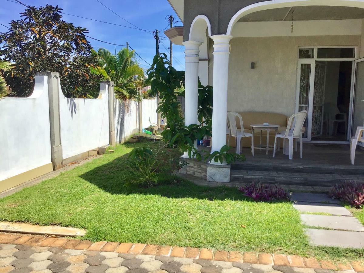 Cardamon Villa: Beachside Retreat With Pool Pousada