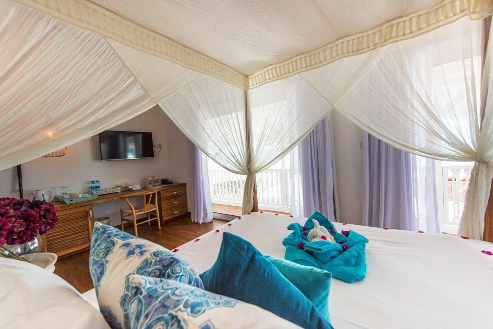 Seapoint Boutique (adults Only)
