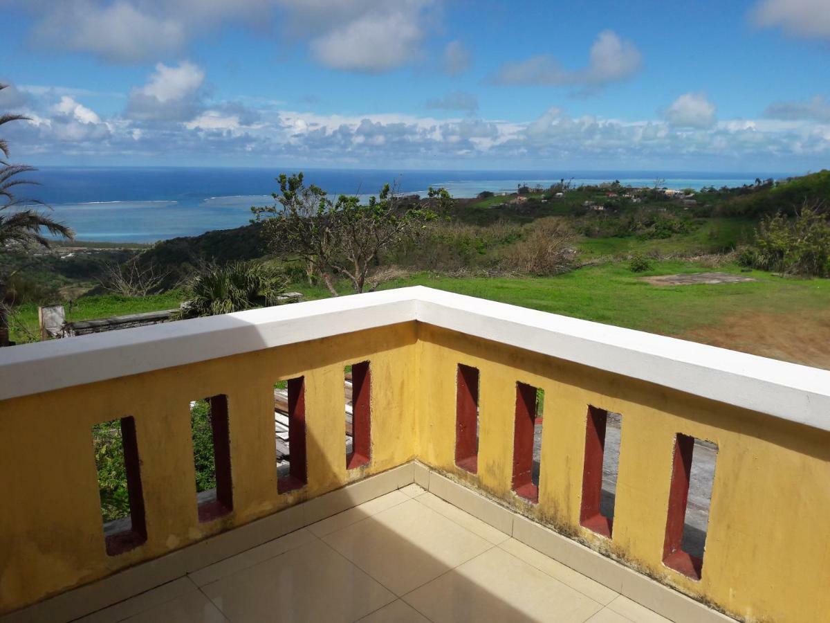 Le Tropical Chez Jeannette Bed & Breakfast