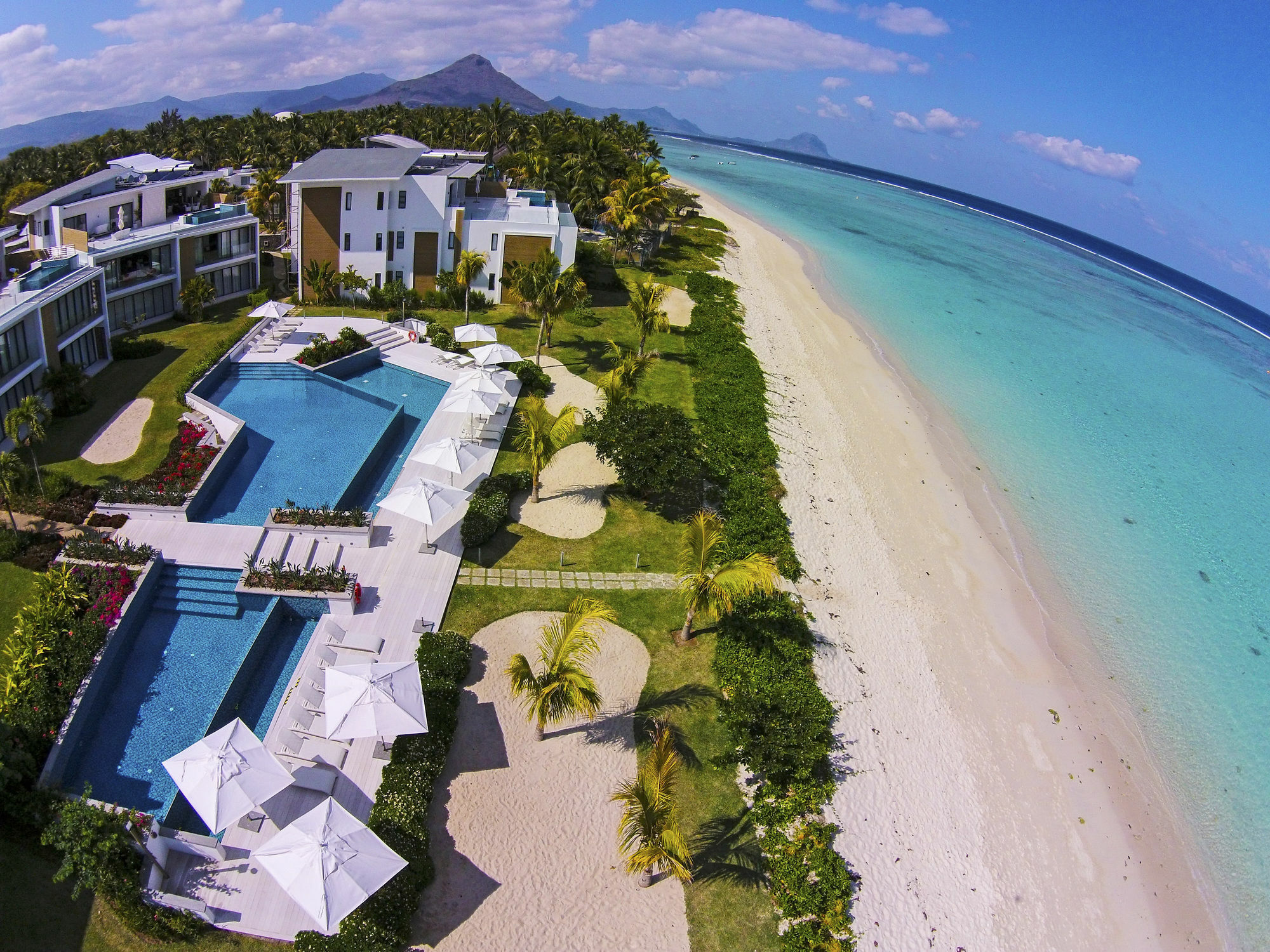 Apartment Cap Ouest: Luxury Beachfront Flic en Flac