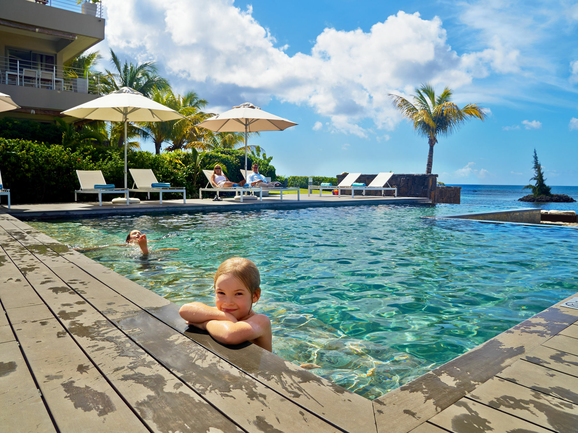 Bon Azur Beachfront & Penthouses With Lov Apartamento