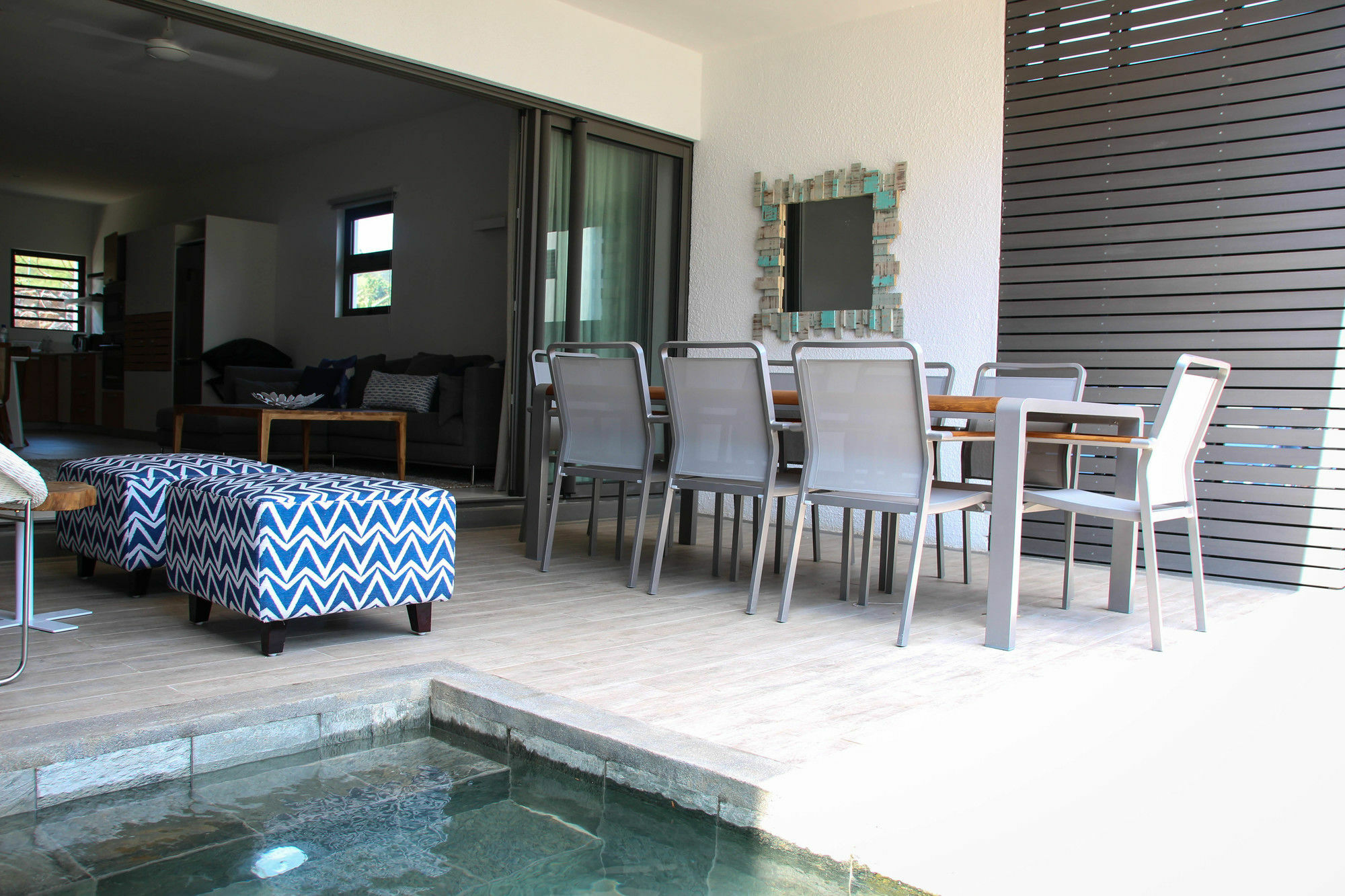 Latitude Luxury Seafront *