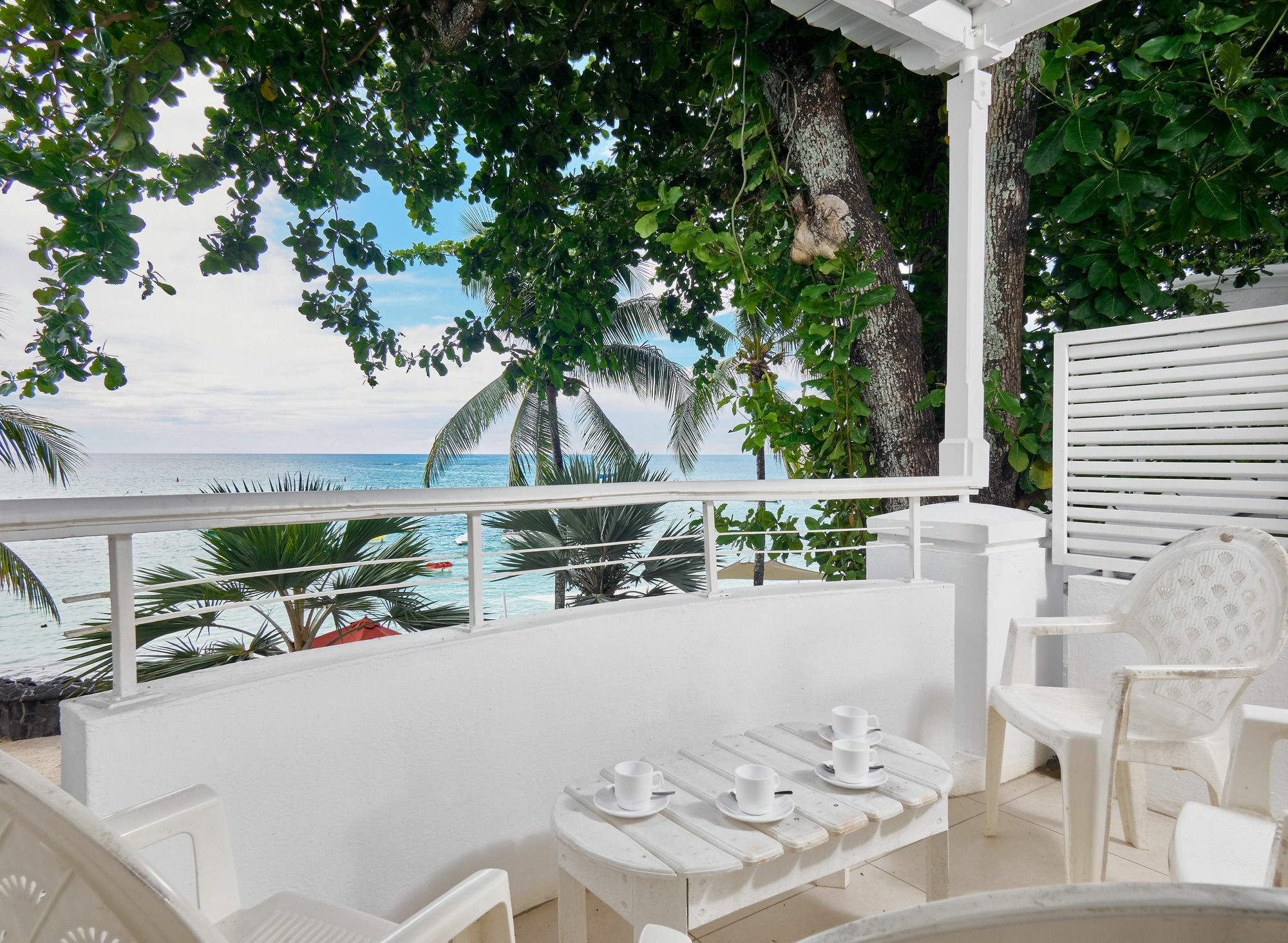 Le Beachclub Pereybere Beach