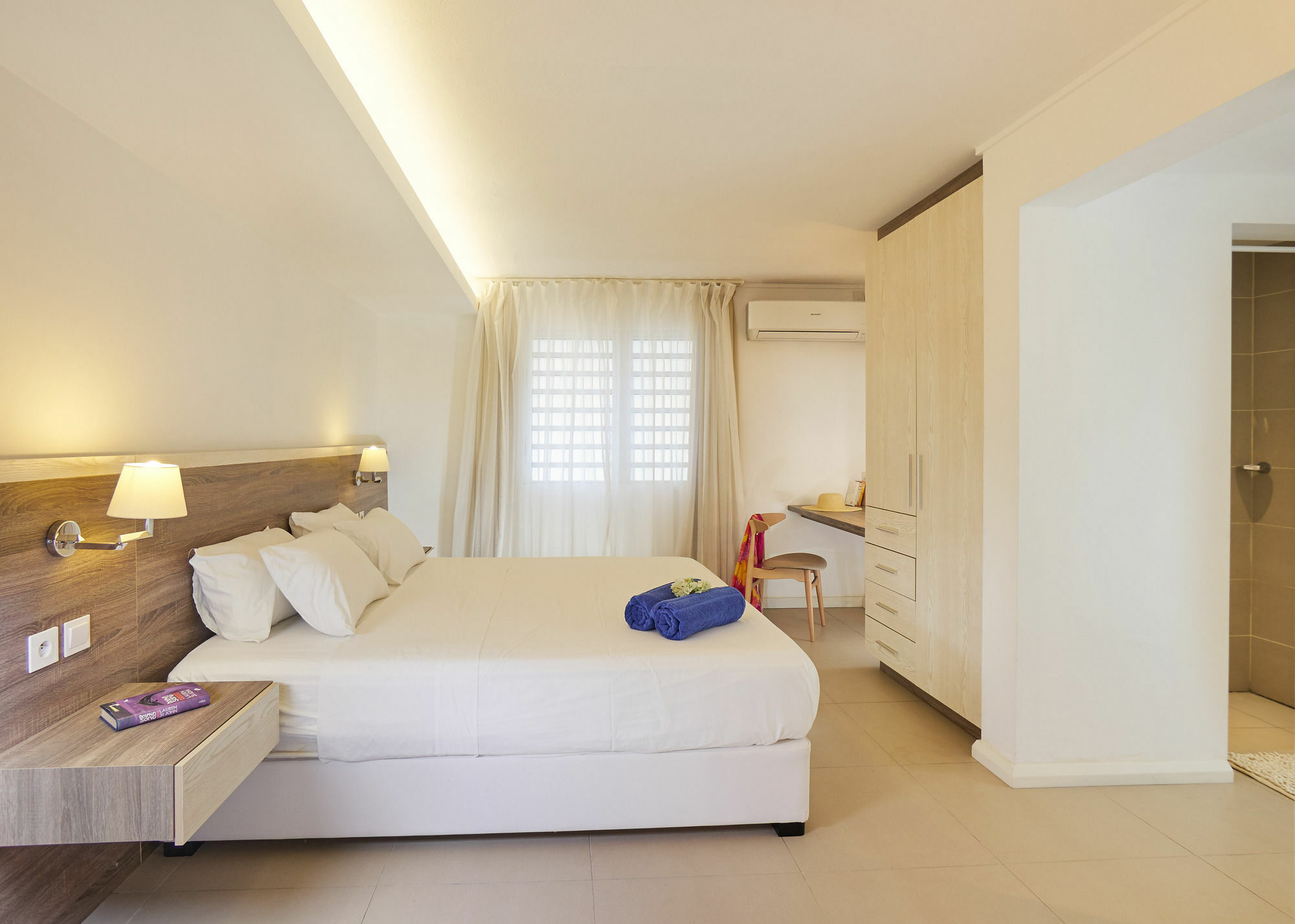 Le Beachclub 3* Pereybere Beach