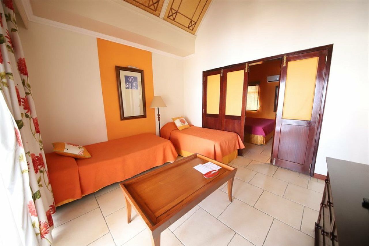 Villas Caroline Beach Hotel Flic en Flac