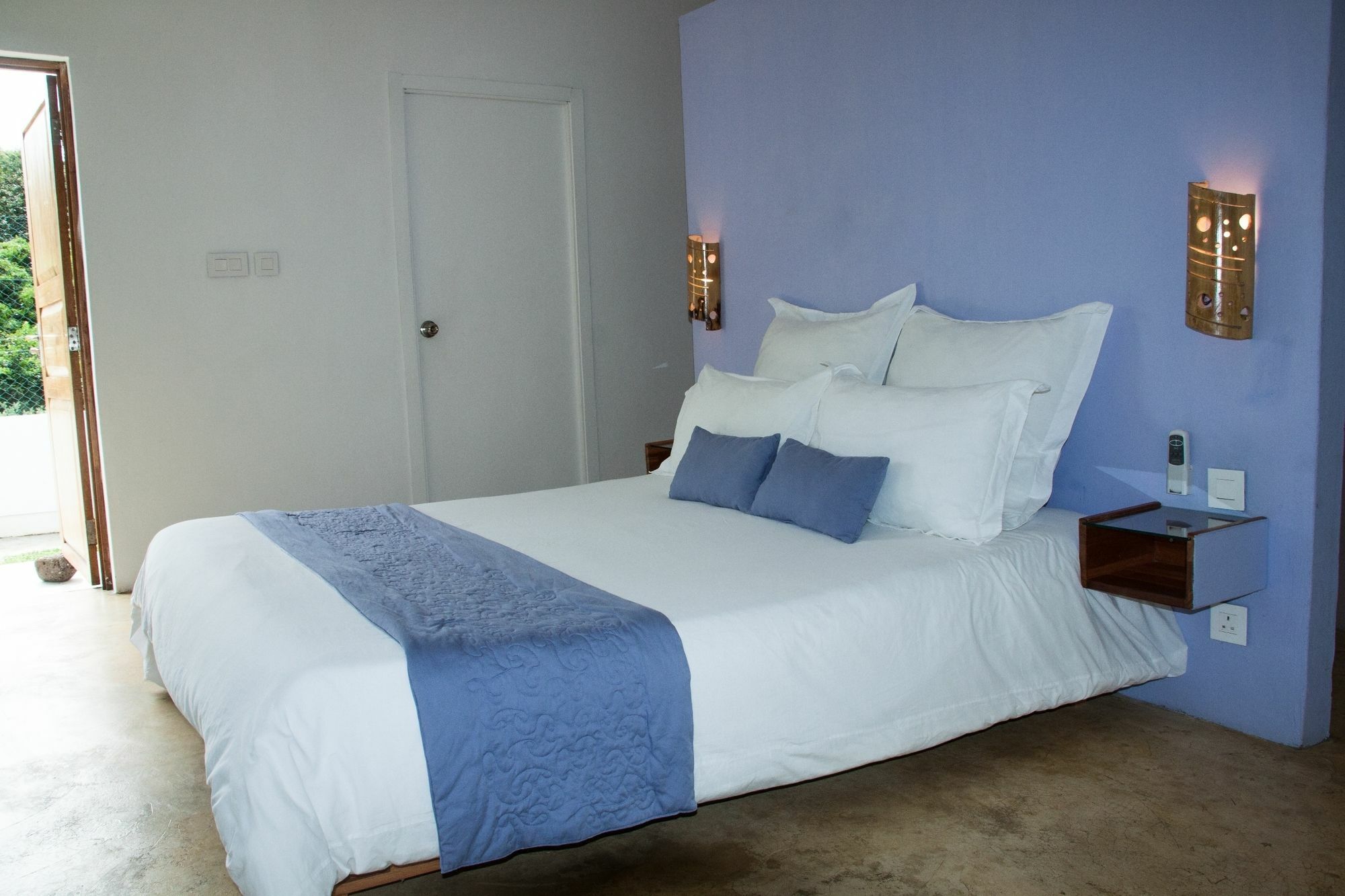 Lodge Nativ And
