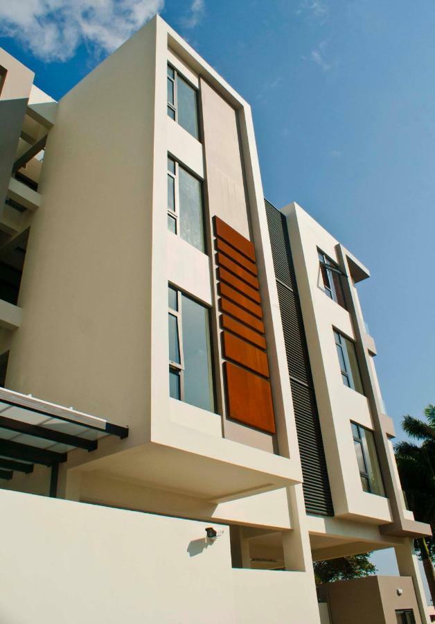 Avya's 113 At Ebene Square, Ebene *
