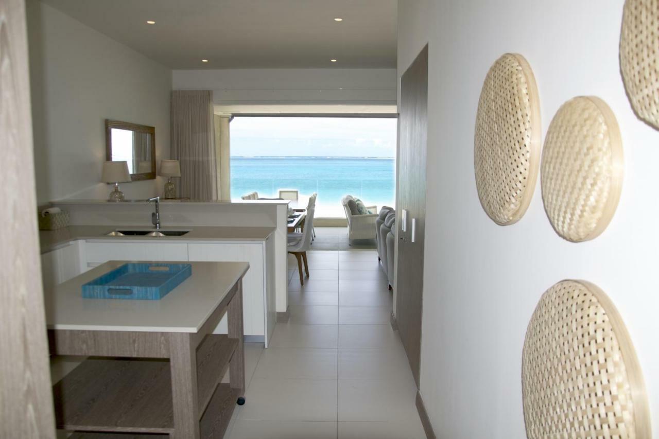 Summer Breeze Beachfront Luxury