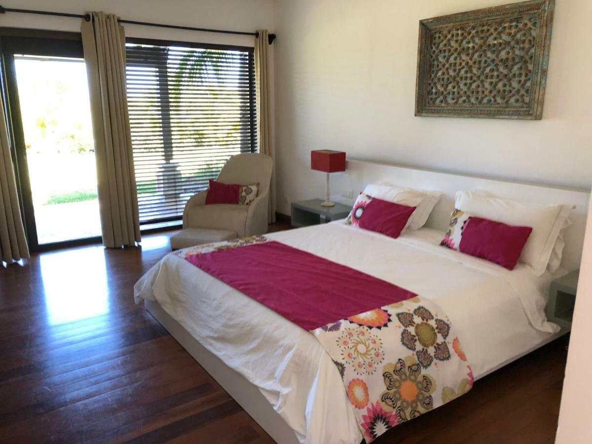 Astreia Villa *