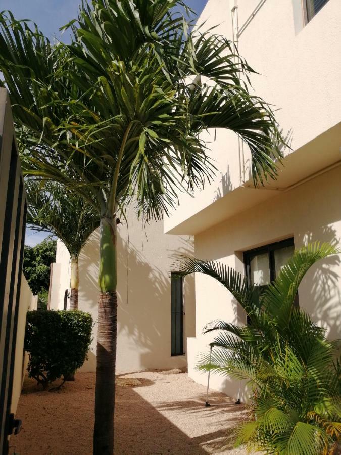 Des Canaris Villa *
