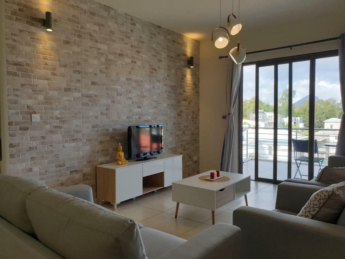 Westwood Luxury Penthouse With Private Roof Ref 15847 * Flic en Flac