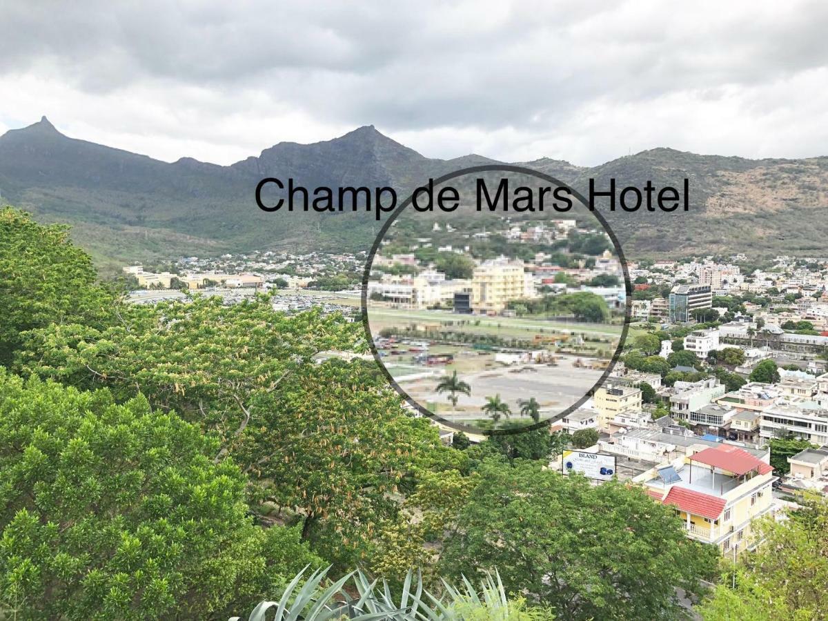 Champ De Mars