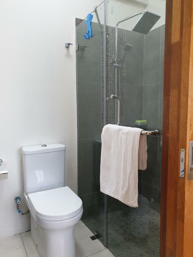 Westwood Luxury Penthouse With Private Roof Ref 15847 * Flic en Flac
