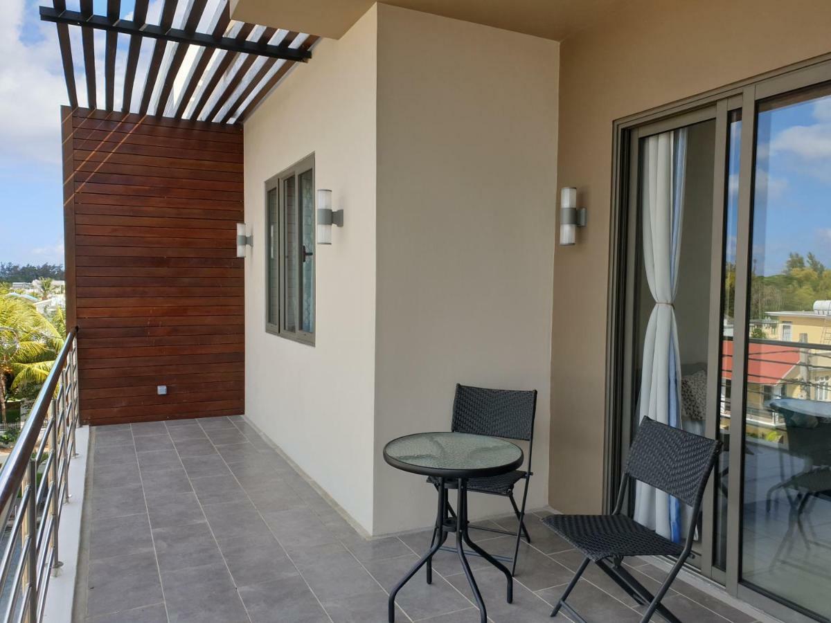 Apartment Westwood Luxury Penthouse With Private Roof Ref 15847 *