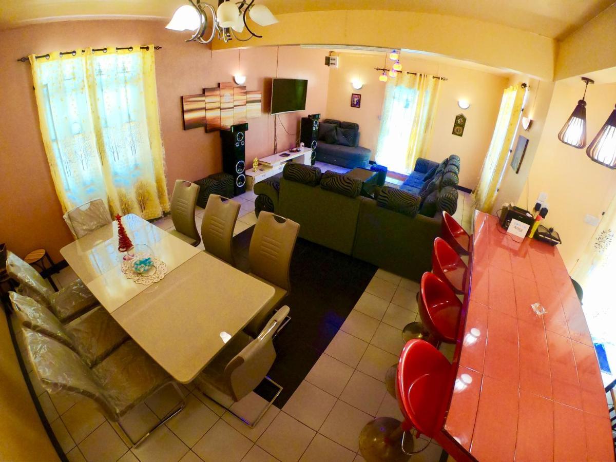 C10 - Private With Swimming Pool Surinam