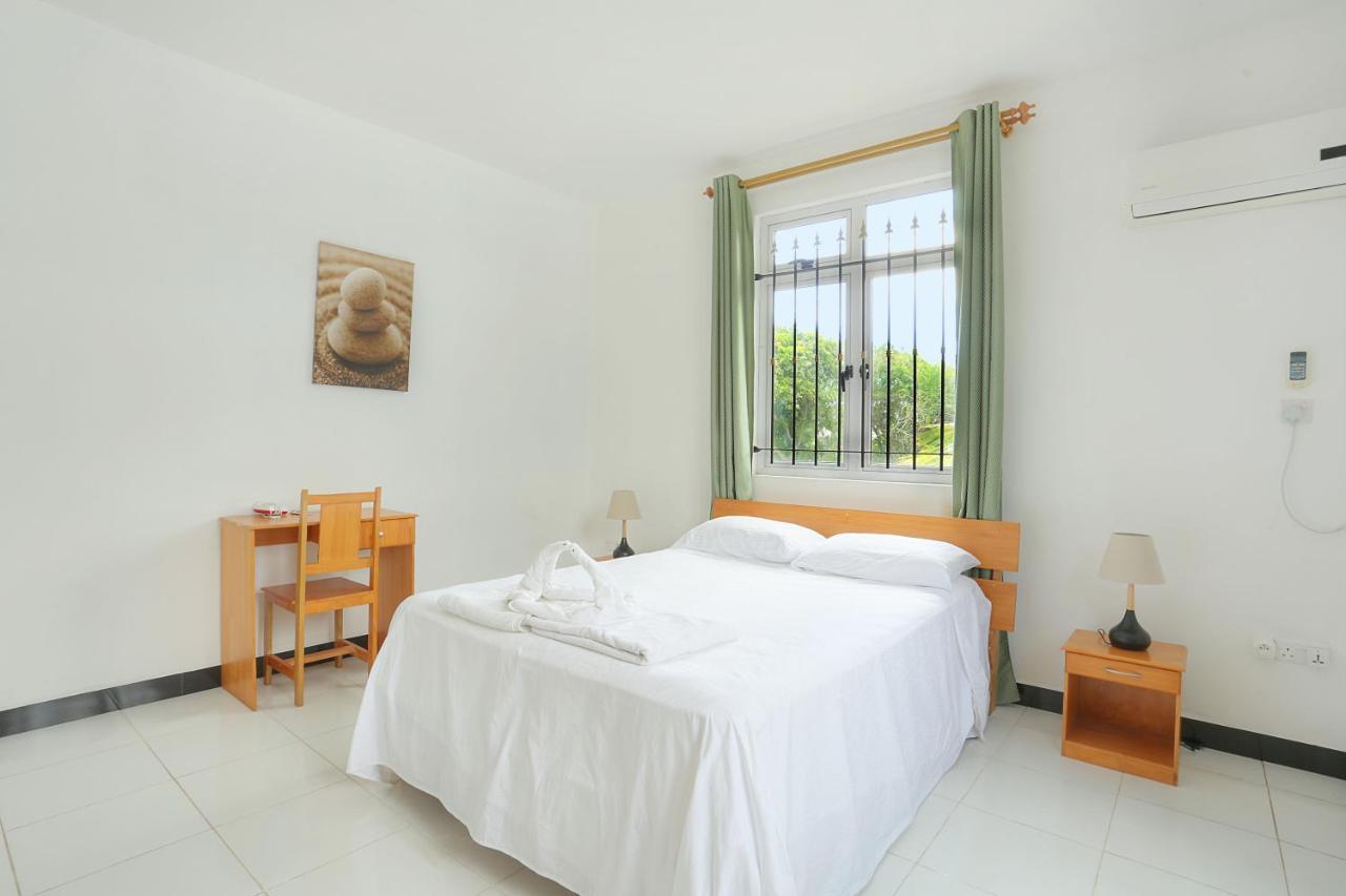 Sunny Lagoon Holiday Villa Pereybere Beach