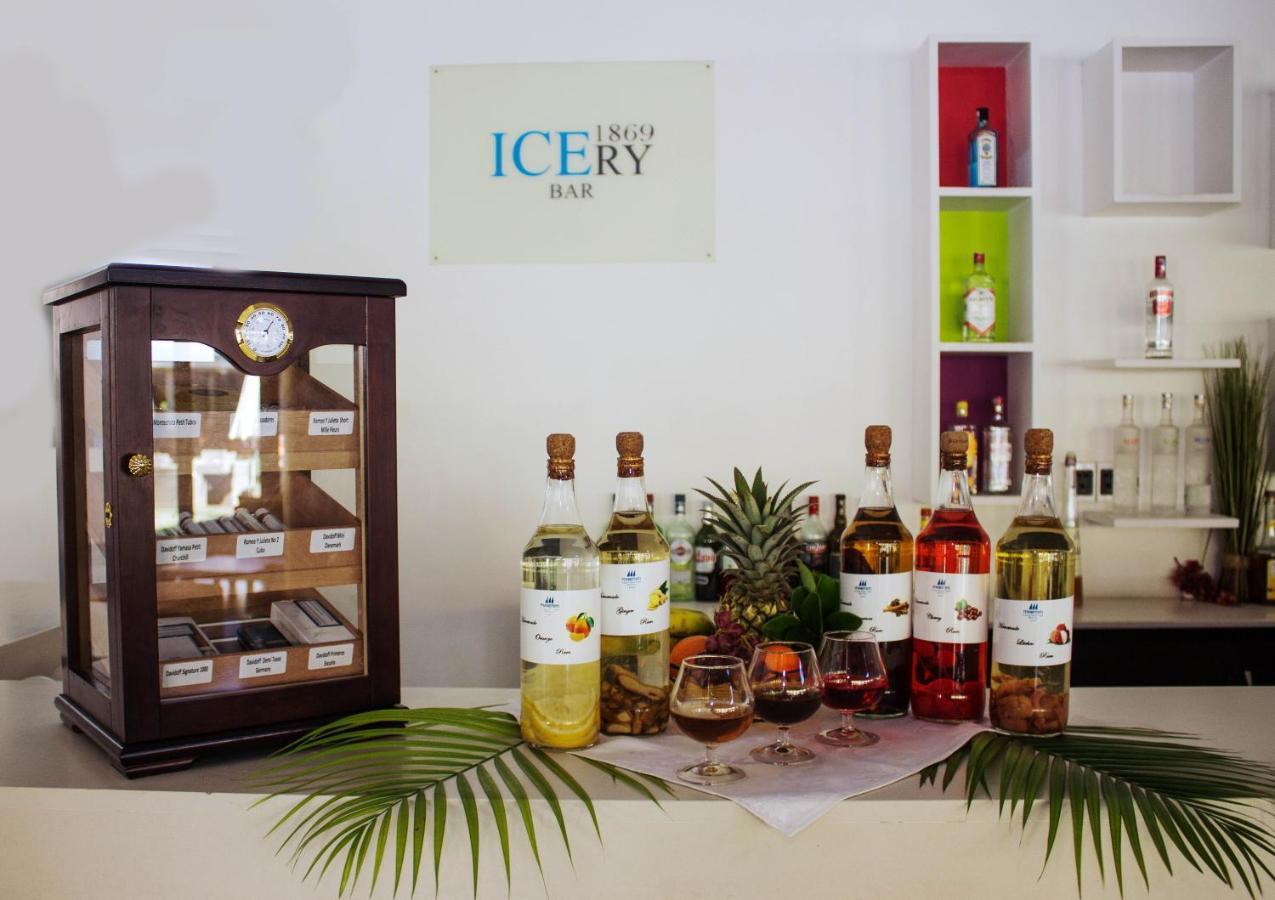 Crystals Belle Mare, A Member Of Radisson Individuals Hotel Palmar