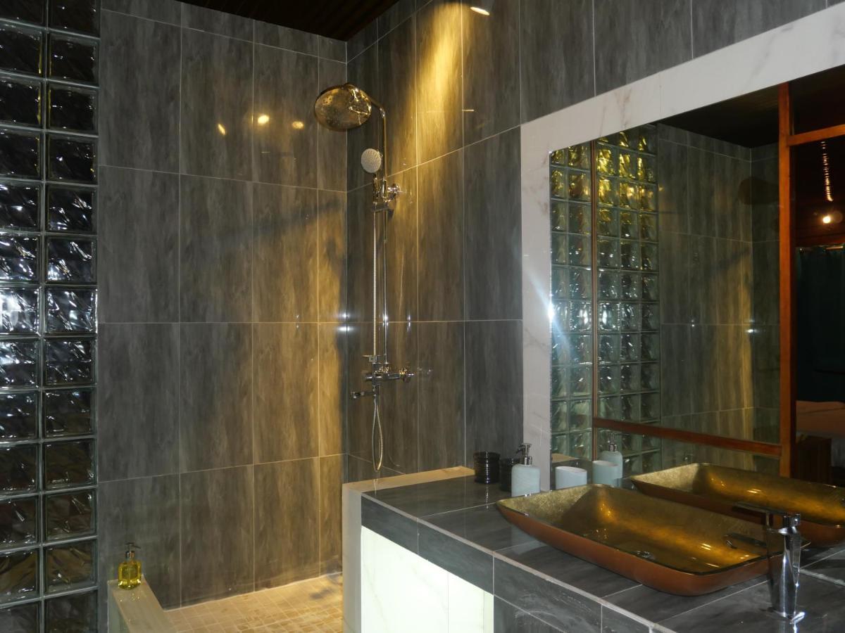 Manoir De La Citadelle Guest house *