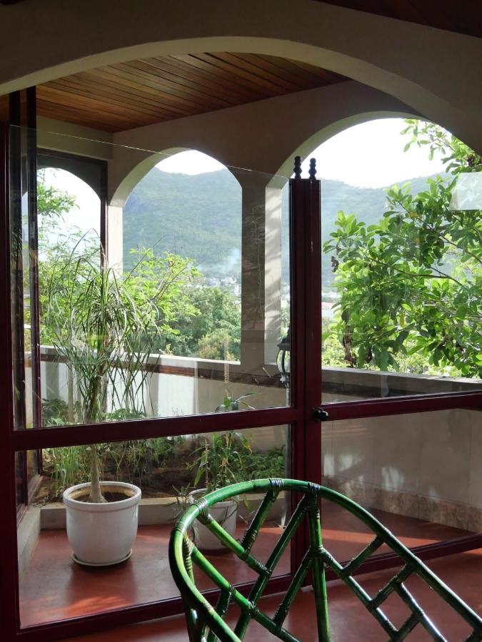 Manoir De La Citadelle Guest house *
