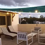 Westwood Luxury Penthouse With Private Roof Top Ref 15847