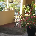 Le Cactus Guest House