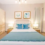 One Bay Residence Unit 15 - Penthouse With Private Roof Top, Jacuzzi And Sea View