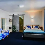 C-View Apartments