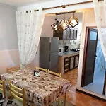 Roshnee Apartments And Studios