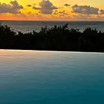 Villa Maya Oceanfront With Pool, Jaccuzzi, Wifi, Jets In Bathroom