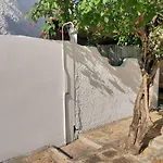 Coral Cottage Homestay