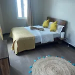 Phoenix Beach Apartments Sea View