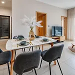 Minissy Luxury Serviced Apartment