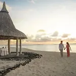 Paradis Beachcomber Golf Resort & Spa