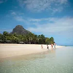 Paradis Beachcomber Golf Resort & Spa