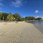 Blue Bay Beach Apartment
