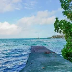 Boutique Villa On The Rocks With Stunning Sea Views, Infinity Pool & Private Sea
