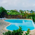 Boutique Villa On The Rocks With Stunning Sea Views, Infinity Pool & Private Sea