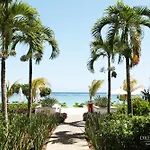 Cap Ouest Luxury Beachfront