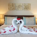 Leora Beach By Horizon Holidays
