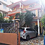 Roshnee Apartments And Studios