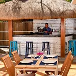 R Beach Club