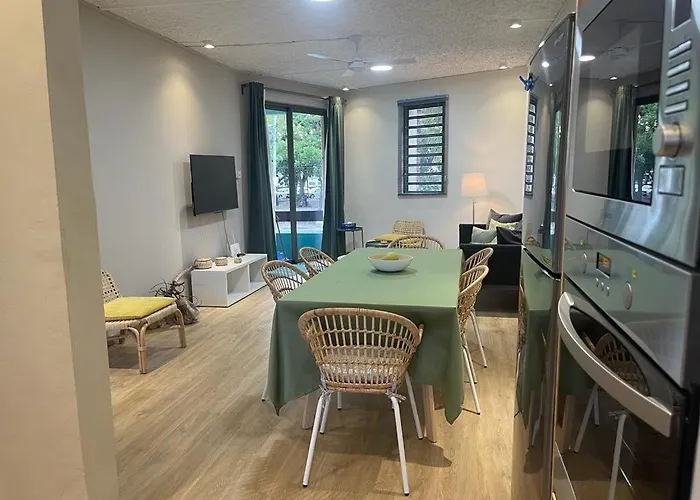 Amy\'S Appartment Coastal Road Peyrebere