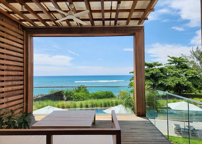 Beachfront Apartment Ocean Point