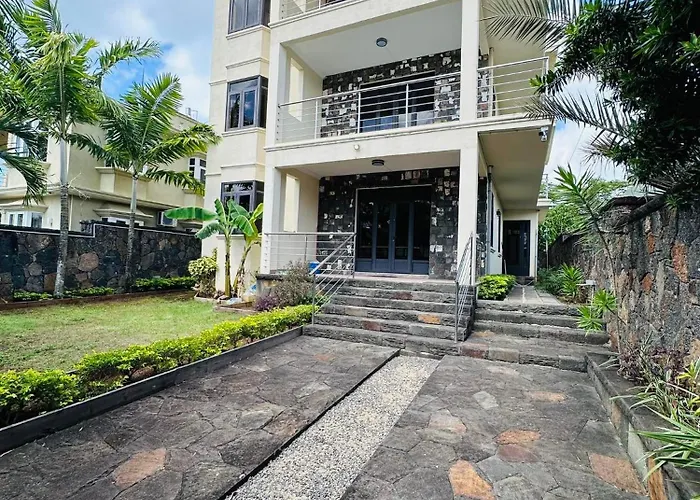 Paradise Triplex