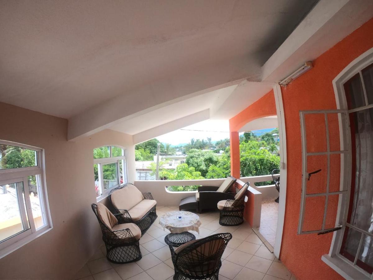 Apartment Apex Kite & Rooftop Garden La Gaulette