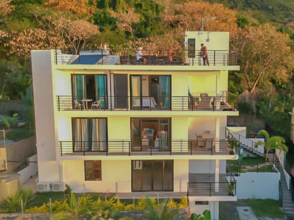 Fullmoon & Guest house La Gaulette