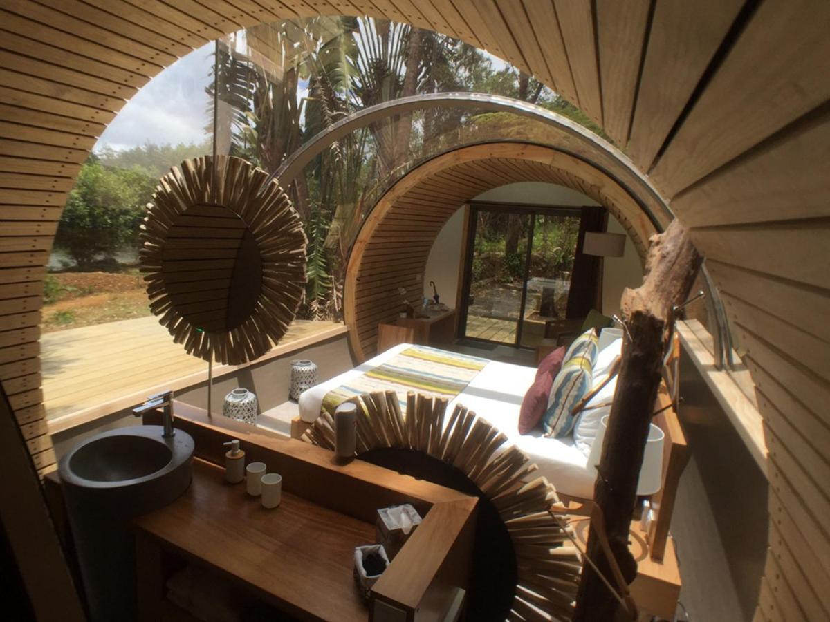 Bubble Island Lodge *